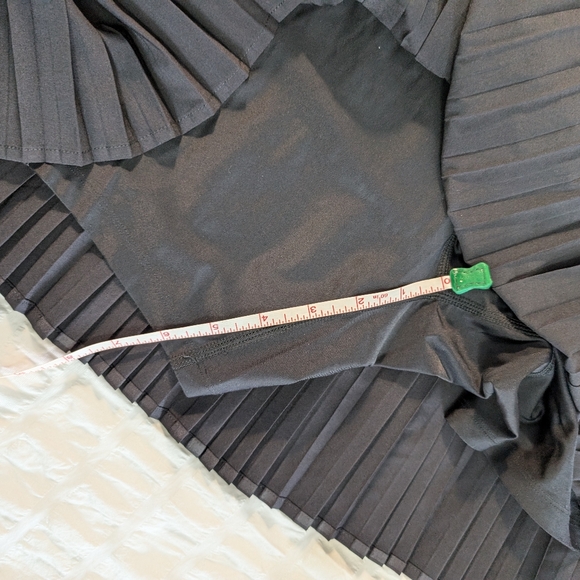 Swing Control Golf Large Pleated Skort - Picture 10 of 10